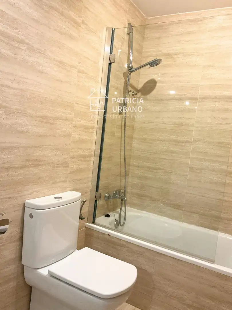 Baño de Piso de alquiler en Cambrils con Aire acondicionado, Calefacción y Terraza