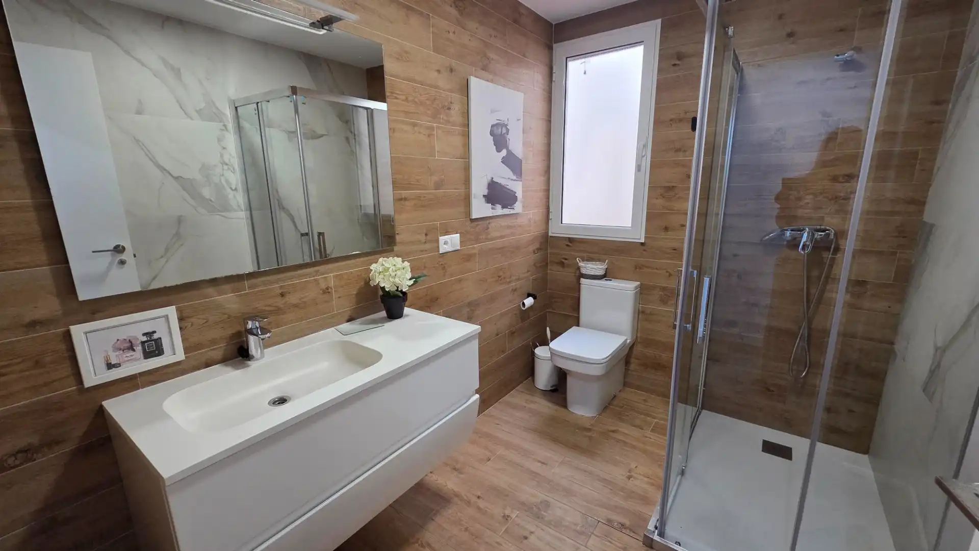 Baño de Piso de alquiler en Valencia con Aire acondicionado, Amueblado y Horno