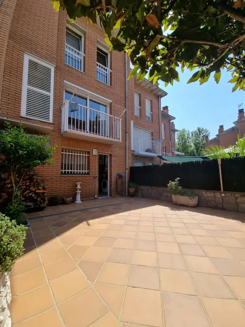 Terrace of Detached homes for sale in Olot  with Heating, Furnished and Balcony