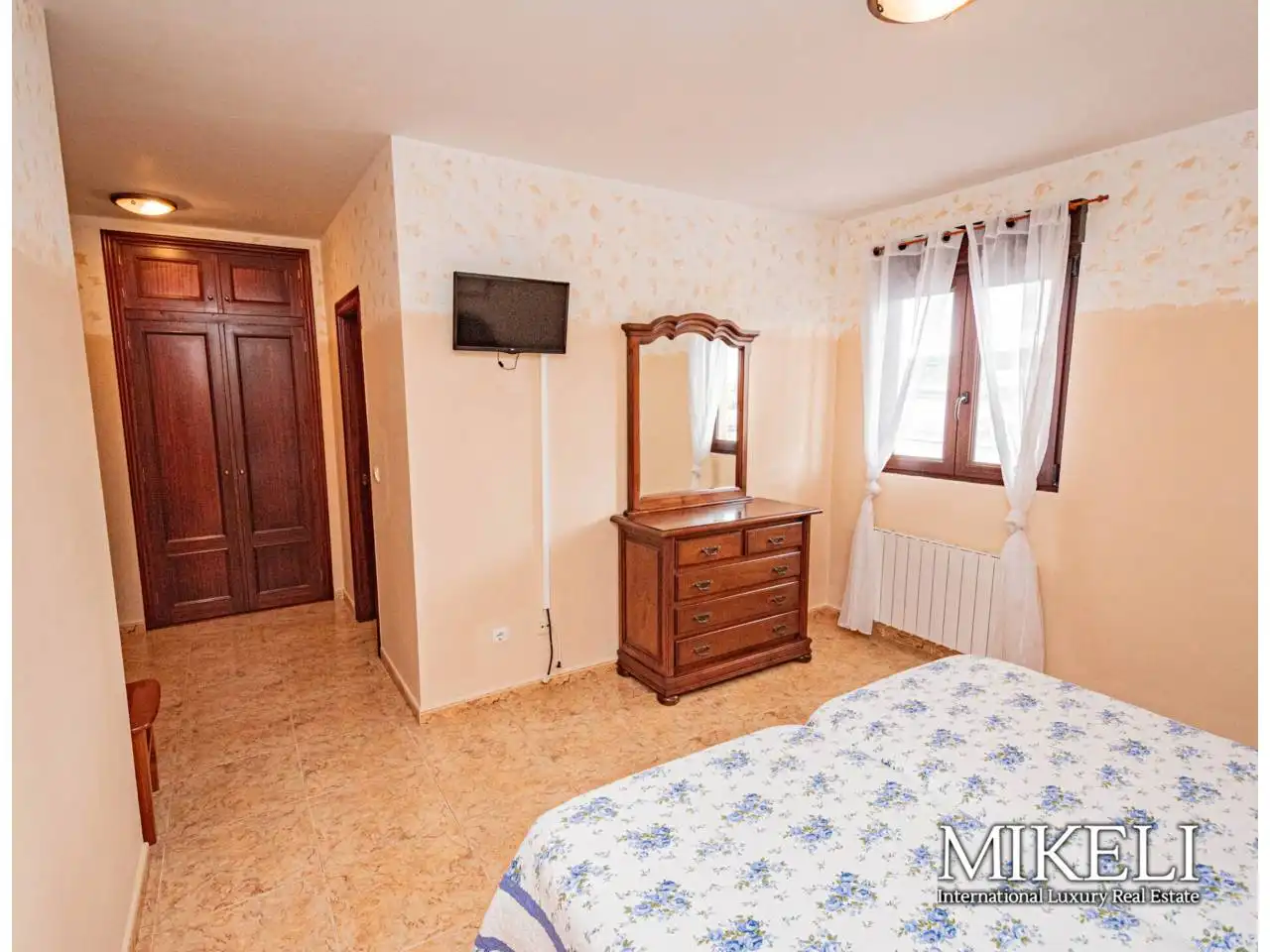 Commercial properties for sale in Paseo MUELLE, Comillas (Cantabria)
