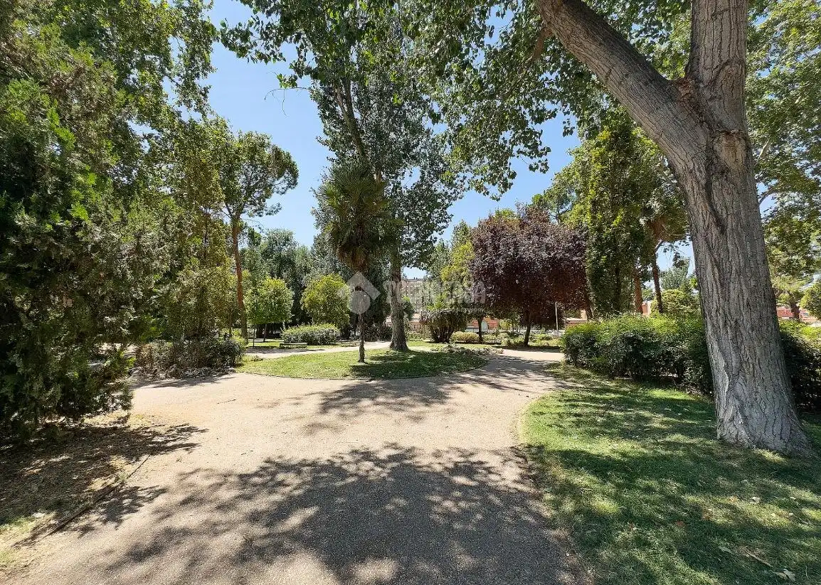 Piso en venta en Alcalá de Henares con Calefacción y Terraza