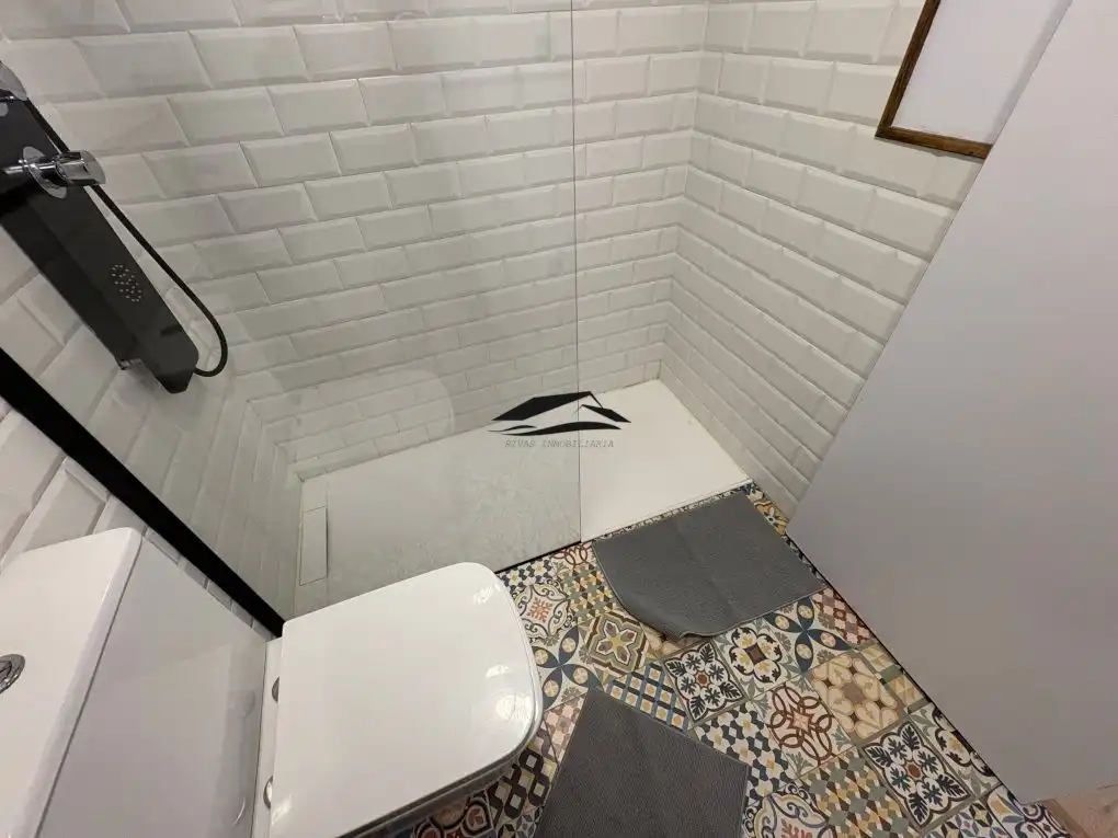 Bathroom of Duplexes for rent in Salamanca  with Air Conditioner, Heating and Furnished