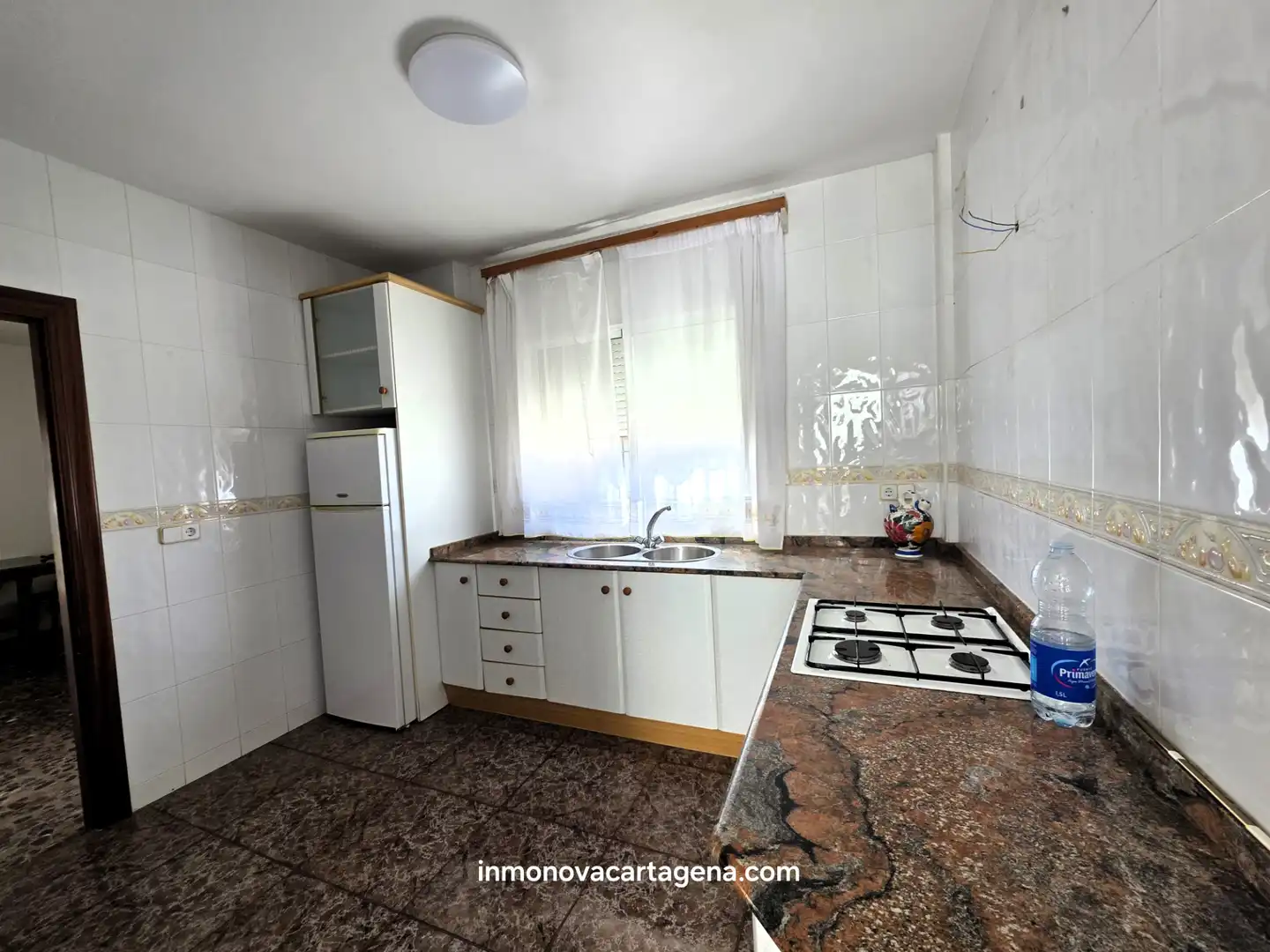 Cuina de Casa o xalet en venda en Cartagena amb Terrassa i Balcó