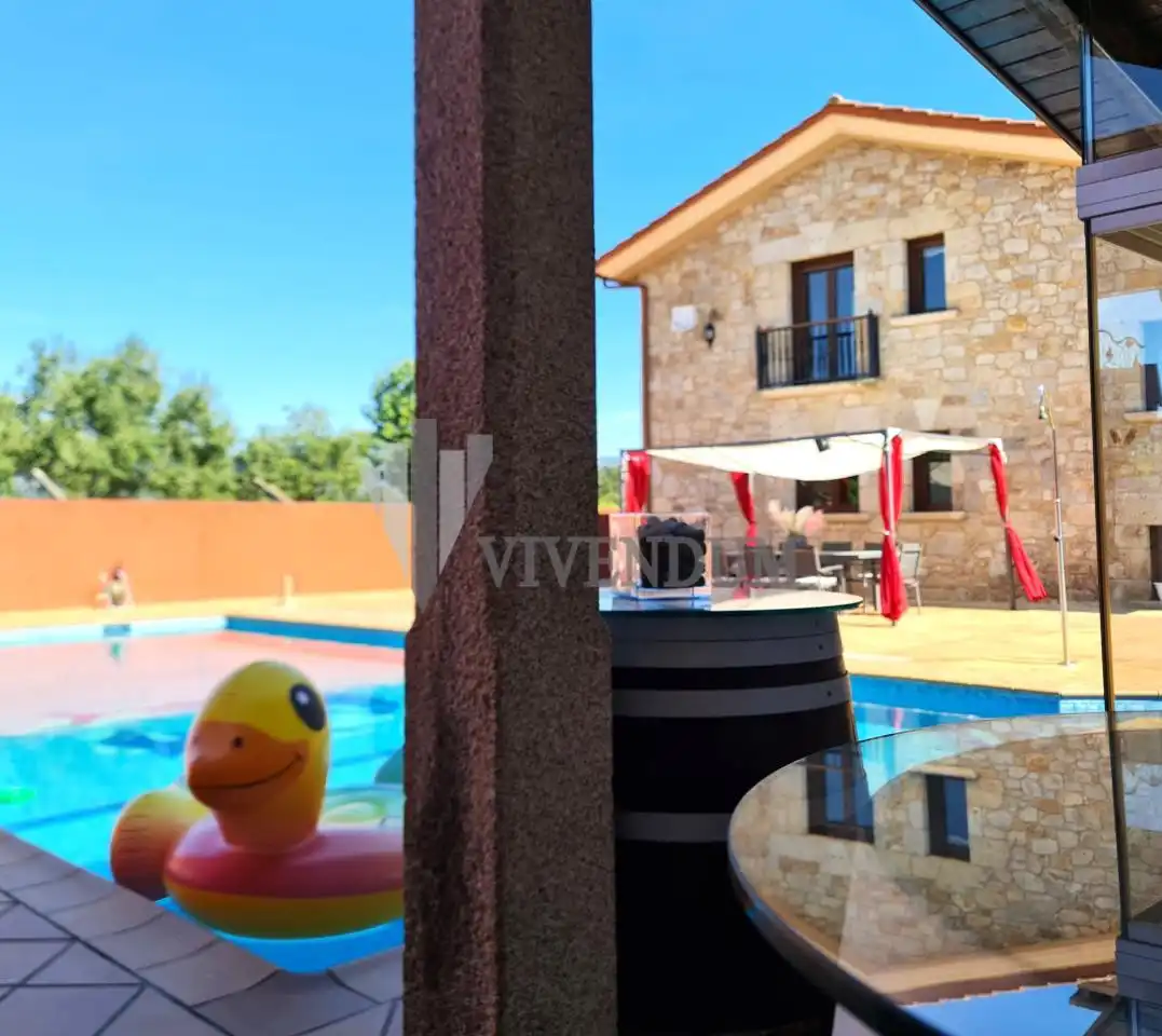 Piscina de Casa o chalet en venta en Tomiño con Calefacción, Jardín privado y Terraza
