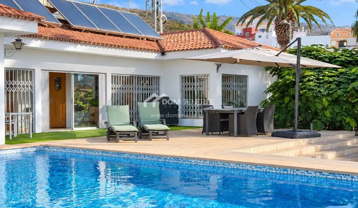 Casa con piscina en venta en Valle San Lorenzo, imagen 3