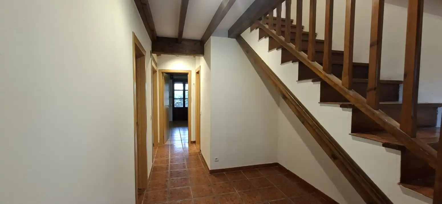 Casa adosada en venda en Cabezón de la Sal amb Calefacció, Jardí privat i Parquet