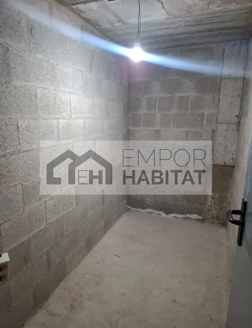 Parking of Apartments for sale in Llançà  with Air Conditioner, Heating and Terrace