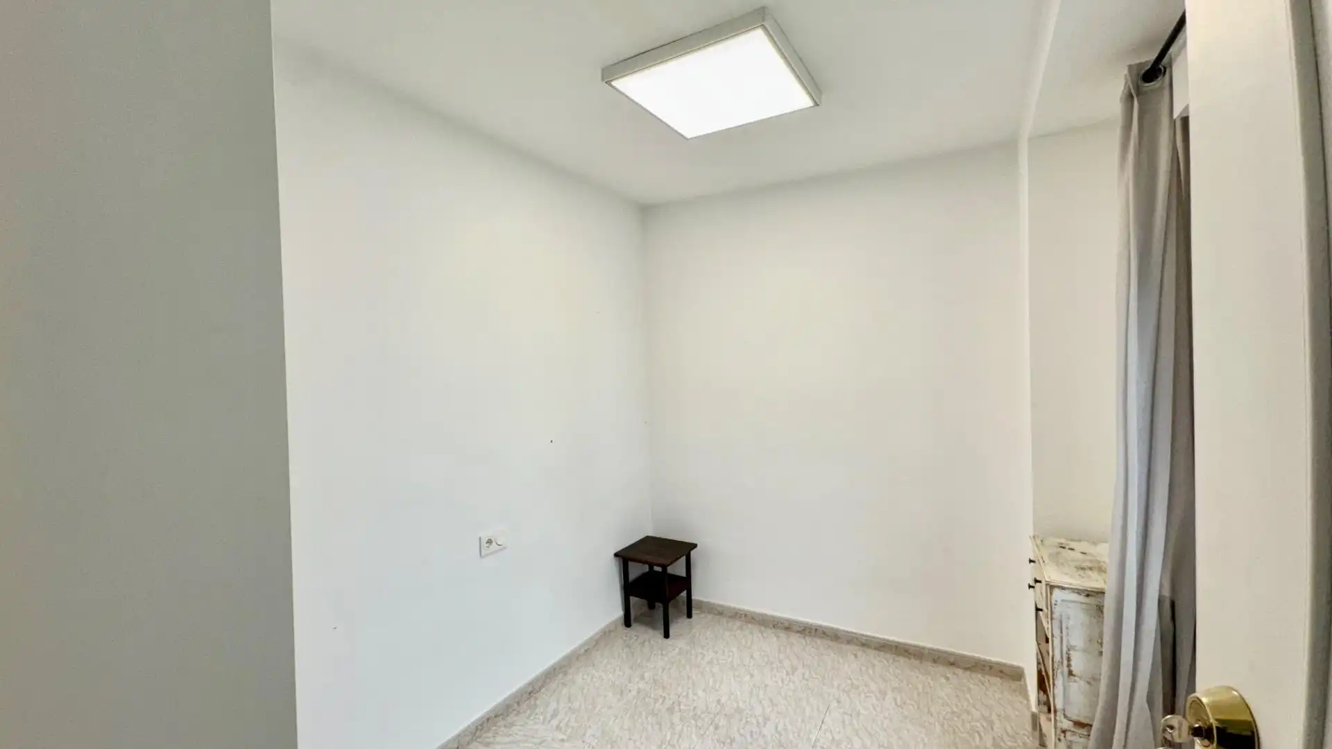 Flat for rent in Calle Calle Molinos, San Matías - Realejo