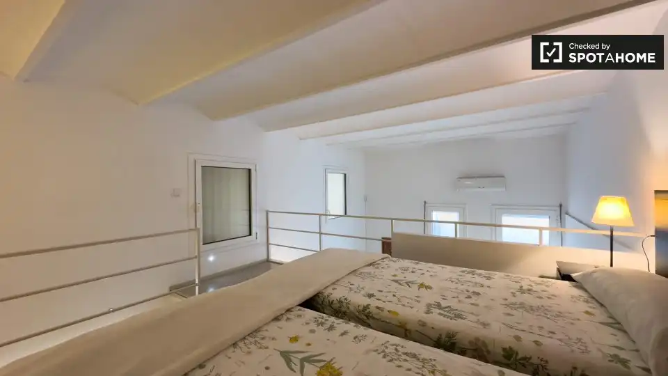 Appartamento con terrazza in affitto a Sant Martí, imagen 5