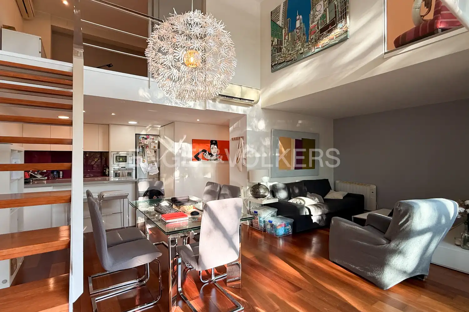 Living room of Flat for rent in Paterna  with Air Conditioner, Heating and Parquet flooring