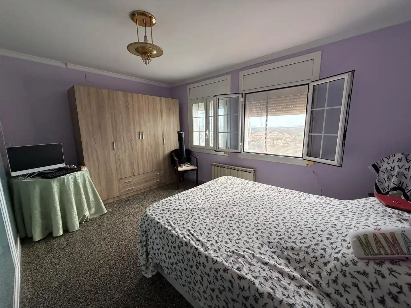 Dormitori de Casa o xalet en venda en Castellar del Vallès amb Calefacció, Jardí privat i Terrassa