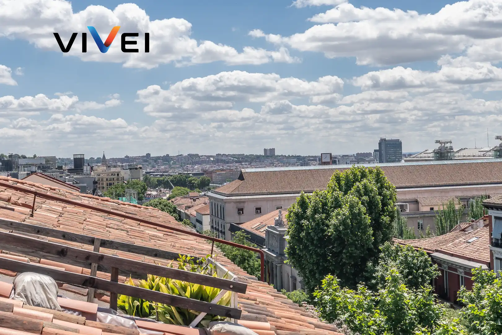 Vista exterior de Ático en venta en Madrid con Calefacción y Terraza