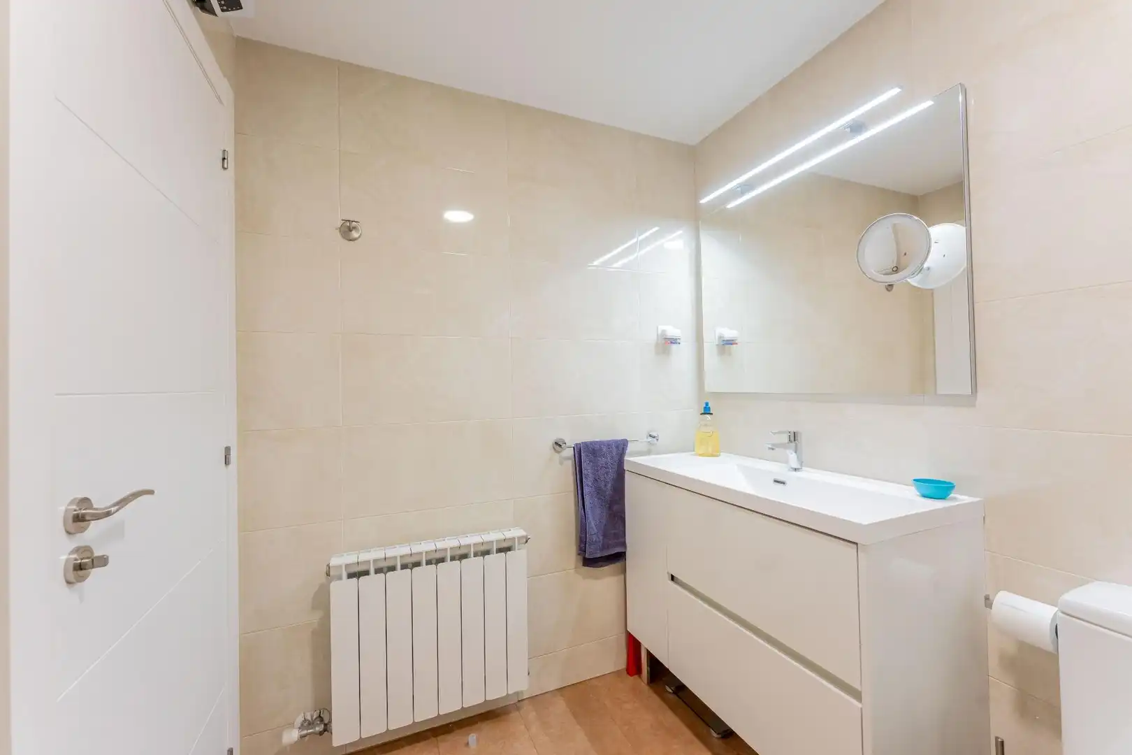 Bany de Pis en venda en Viladecans amb Calefacció, Parquet i Terrassa