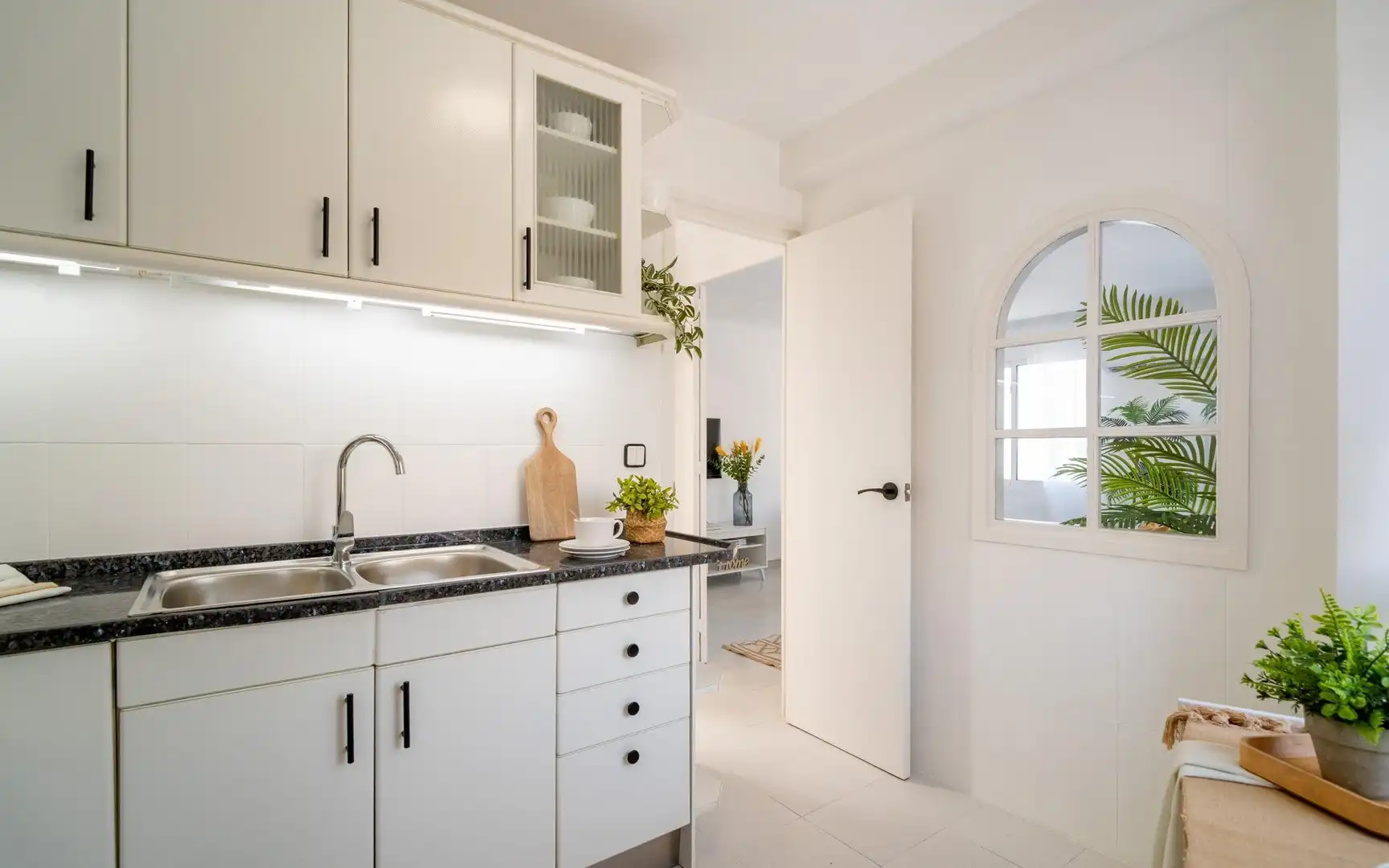 Piso en venta en ARCE OCHOTORENA, Llevant