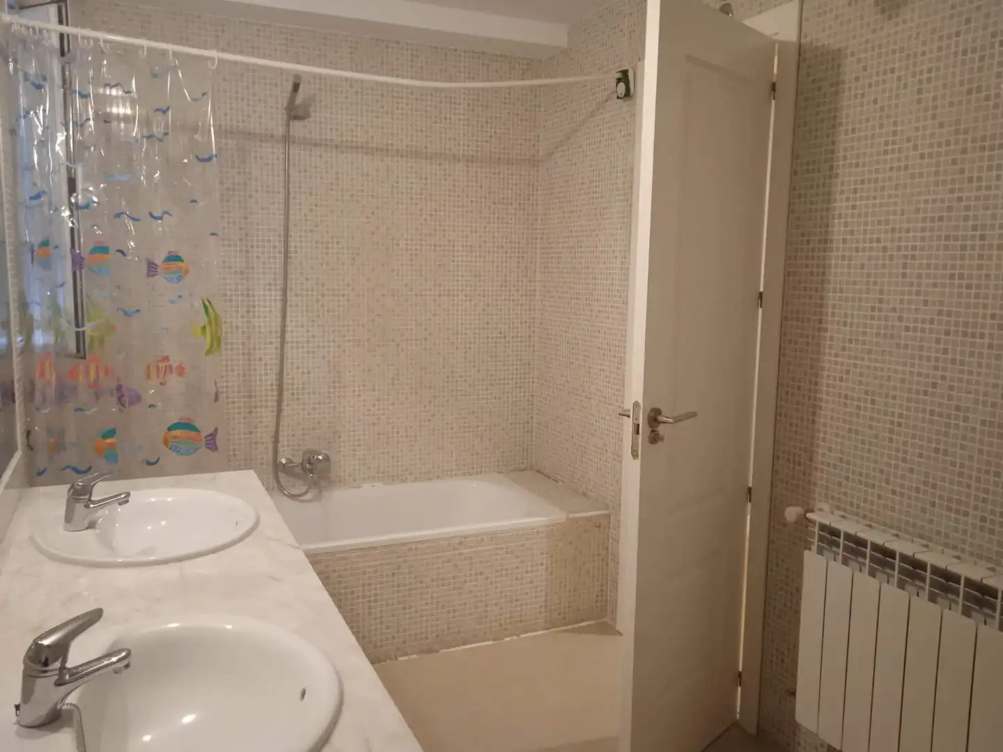 Baño de Casa o chalet en venta en Santo Domingo-Caudilla con Calefacción y Jardín privado