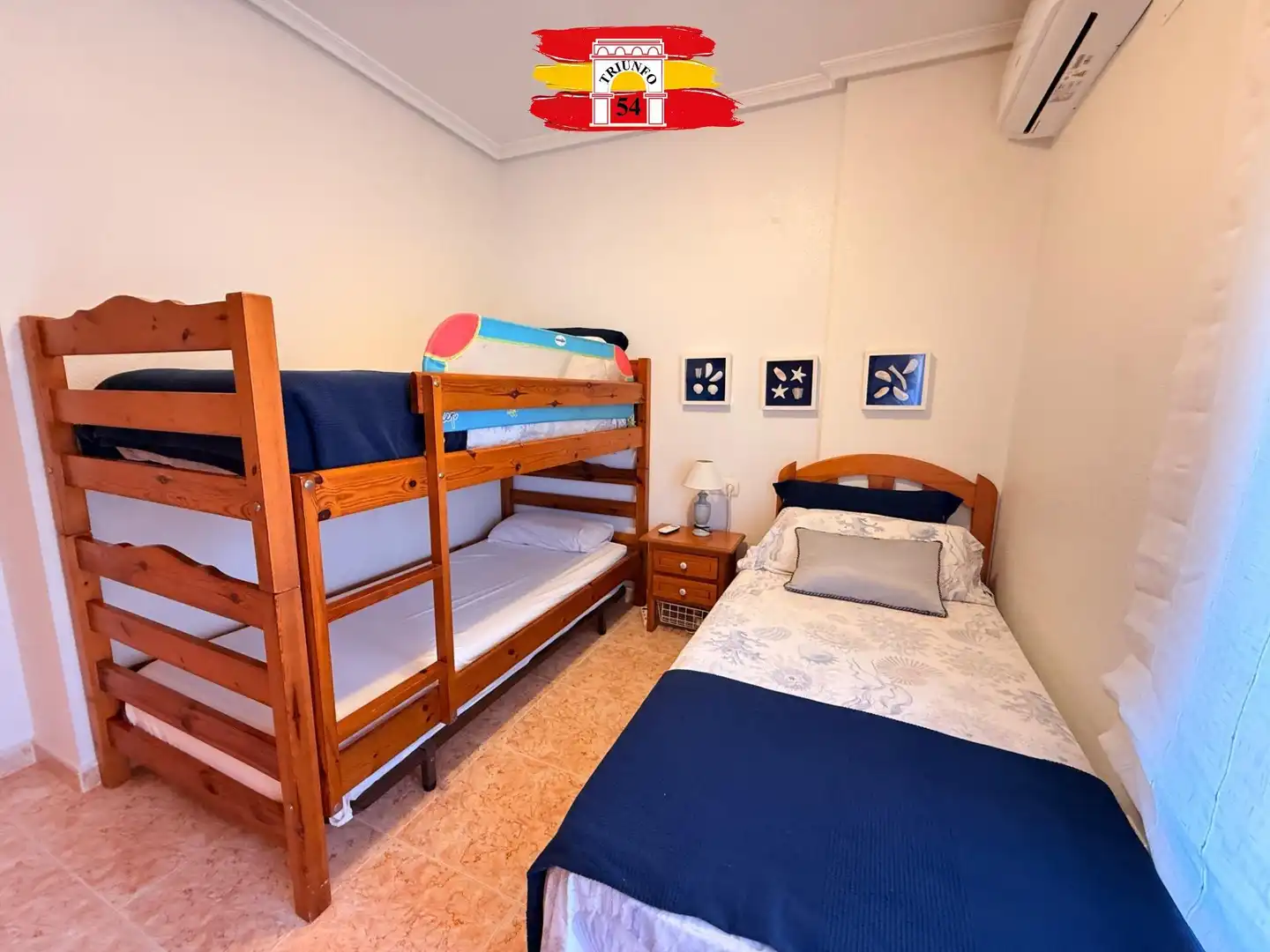 Habitación de Casa o chalet en venta en Pilar de la Horadada con Aire acondicionado, Jardín privado y Amueblado