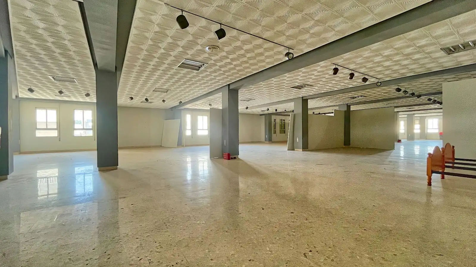 Local comercial en venda a Pego, imagen 2