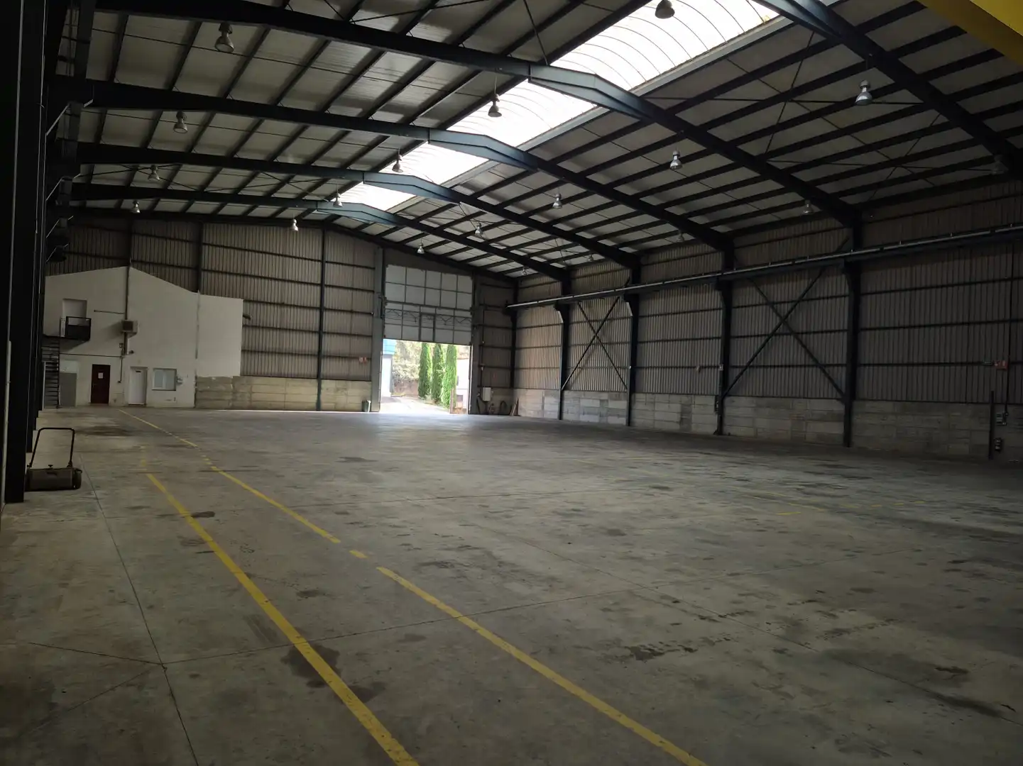 Nave industrial in vendita a Albelda de Iregua - La Yasa