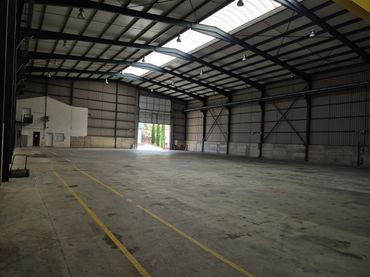 Nave industrial in vendita a Albelda de Iregua - La Yasa