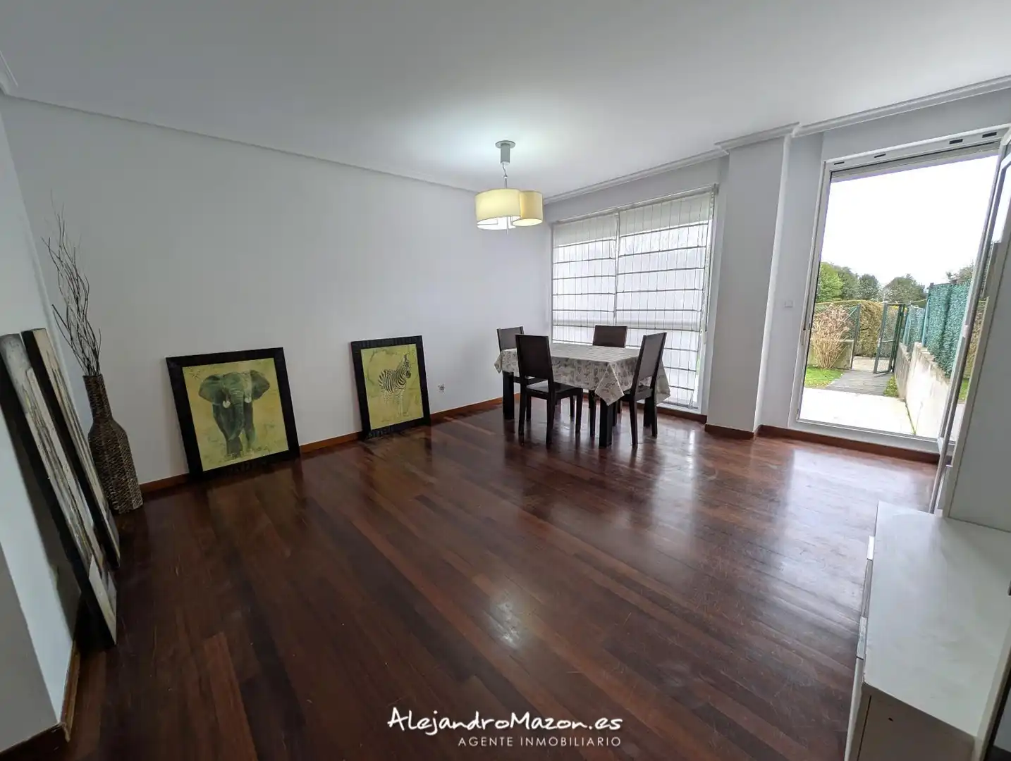 Comedor de Piso en venta en Castro-Urdiales con Calefacción, Jardín privado y Terraza