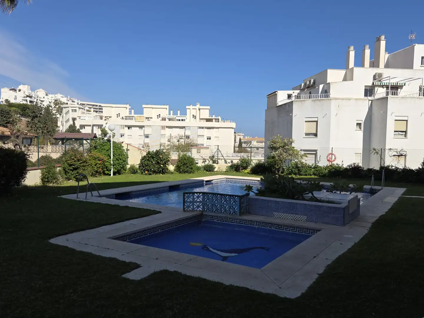 Piscina de Apartamento en venta en Torremolinos con Terraza, Trastero y Horno