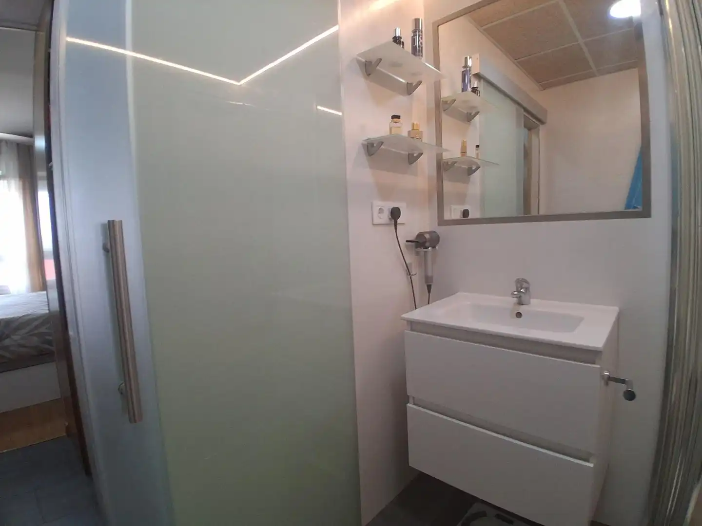 Baño de Piso en venta en Cedillo del Condado con Calefacción y Trastero
