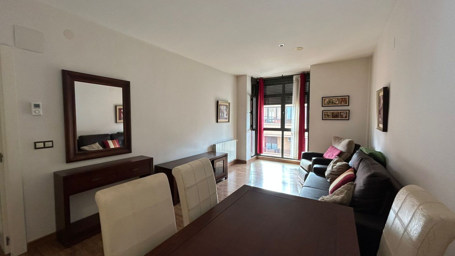 Sala de estar de Piso de alquiler en  Albacete Capital con Aire acondicionado, Calefacción y Parquet