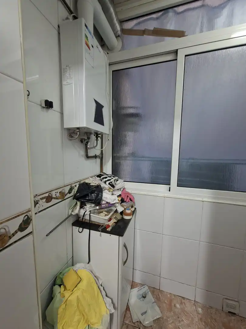 Bany de Pis en venda en L'Hospitalet de Llobregat amb Calefacció i Traster