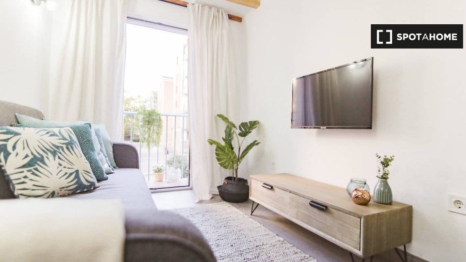 Living room of Flat to rent in  Madrid Capital  with Air Conditioner, Heating and Furnished