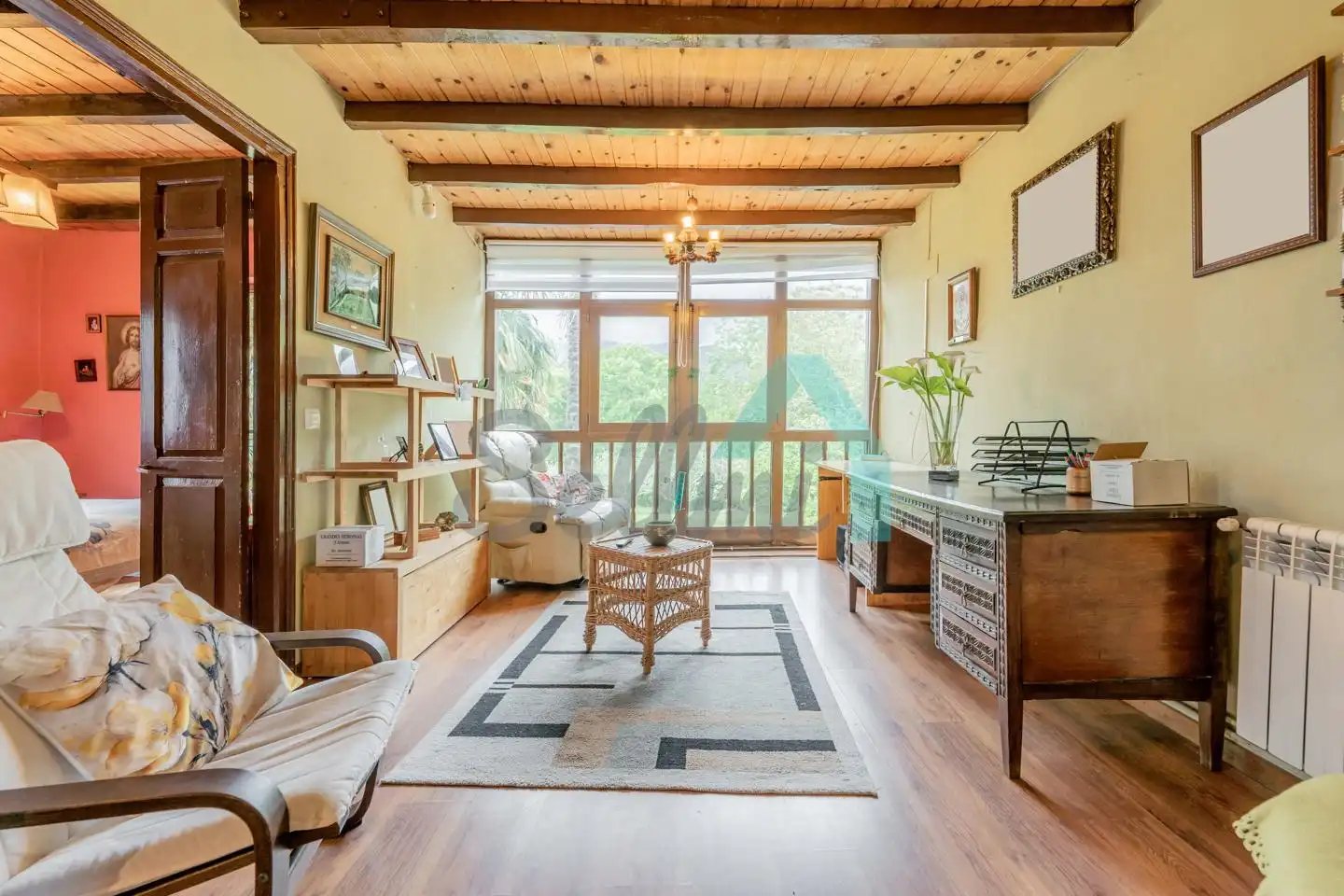 Sala d'estar de Casa o xalet en venda en Llanes amb Calefacció, Jardí privat i Parquet
