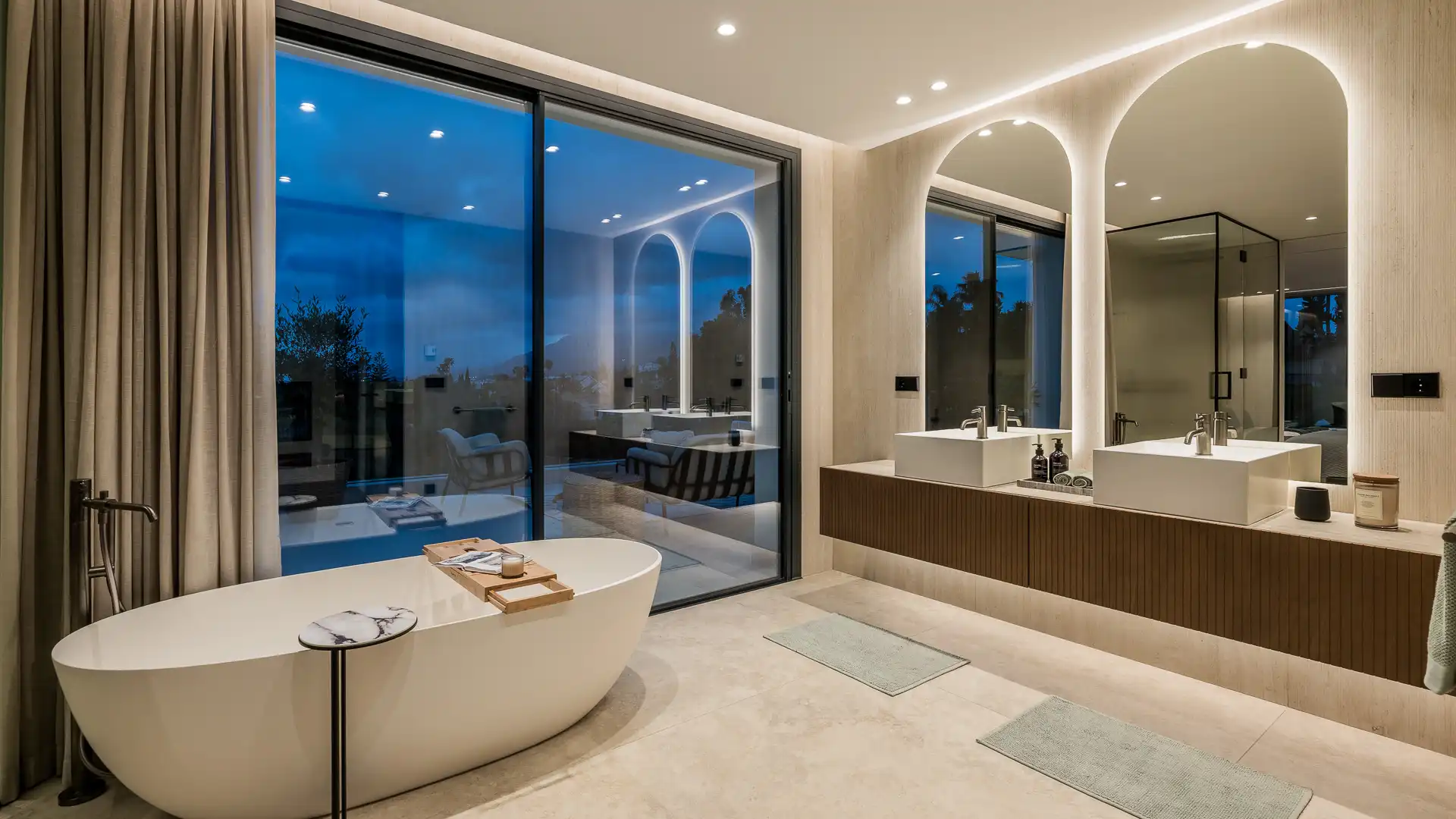 Baño de Casa o chalet en venta en Marbella con Aire acondicionado, Jardín privado y Terraza