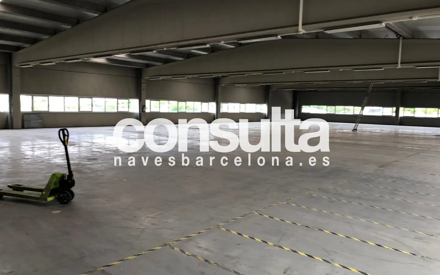 Parking de Nave industrial de alquiler en Olesa de Montserrat