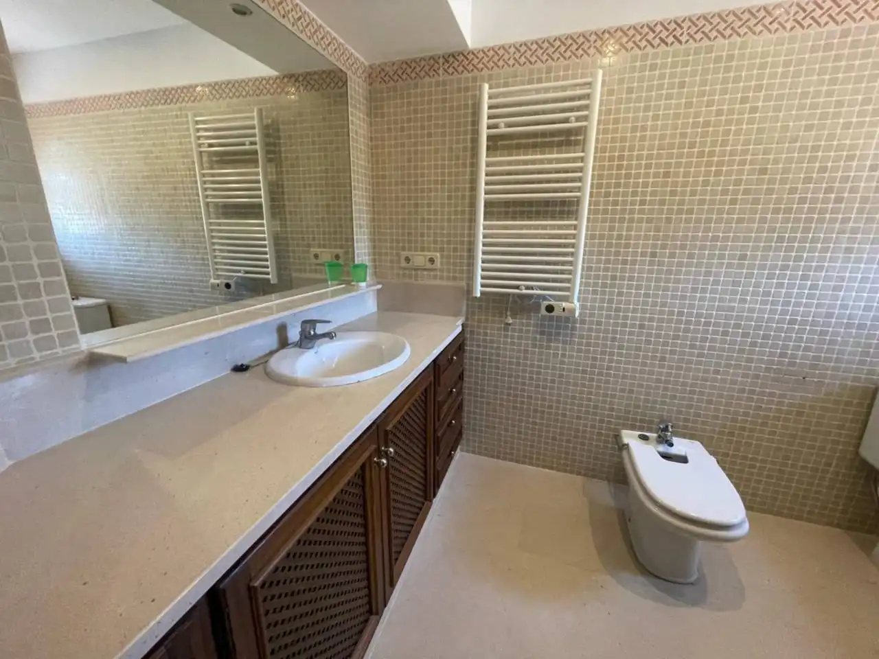 Badezimmer von Einfamilien-Reihenhaus zum Verkauf in Cartagena mit Klimaanlage, Privatgarten und Terrasse