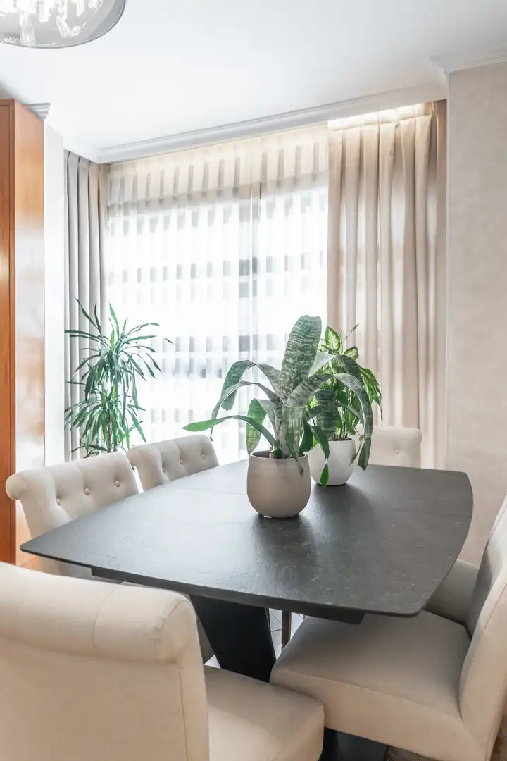 Comedor de Piso en venta en  Madrid Capital con Calefacción y Trastero