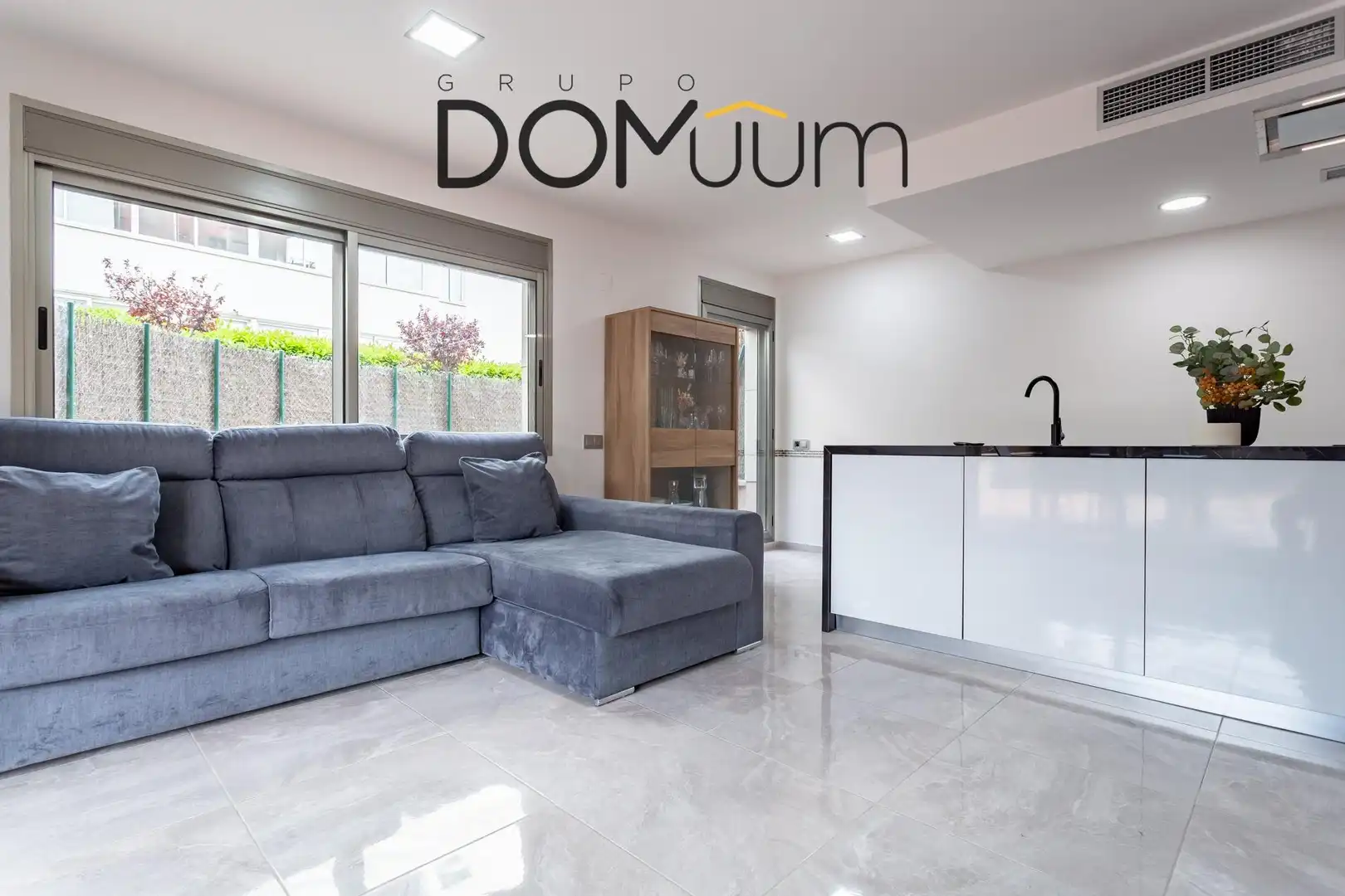 Wohnzimmer von Erdgeschoss zum Verkauf in Salou mit Klimaanlage, Heizung und Terrasse