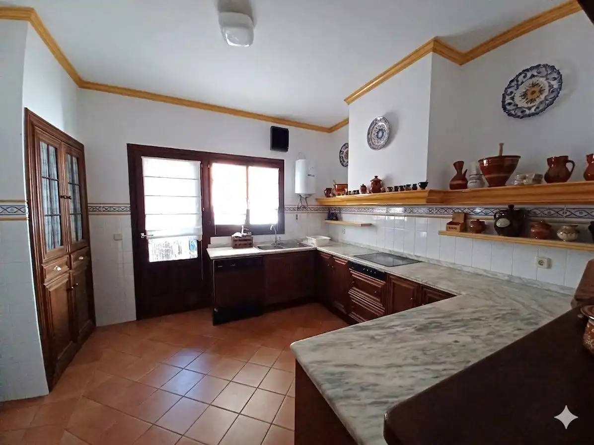 Adossat amb jardí en venda a La Roda, imagen 33