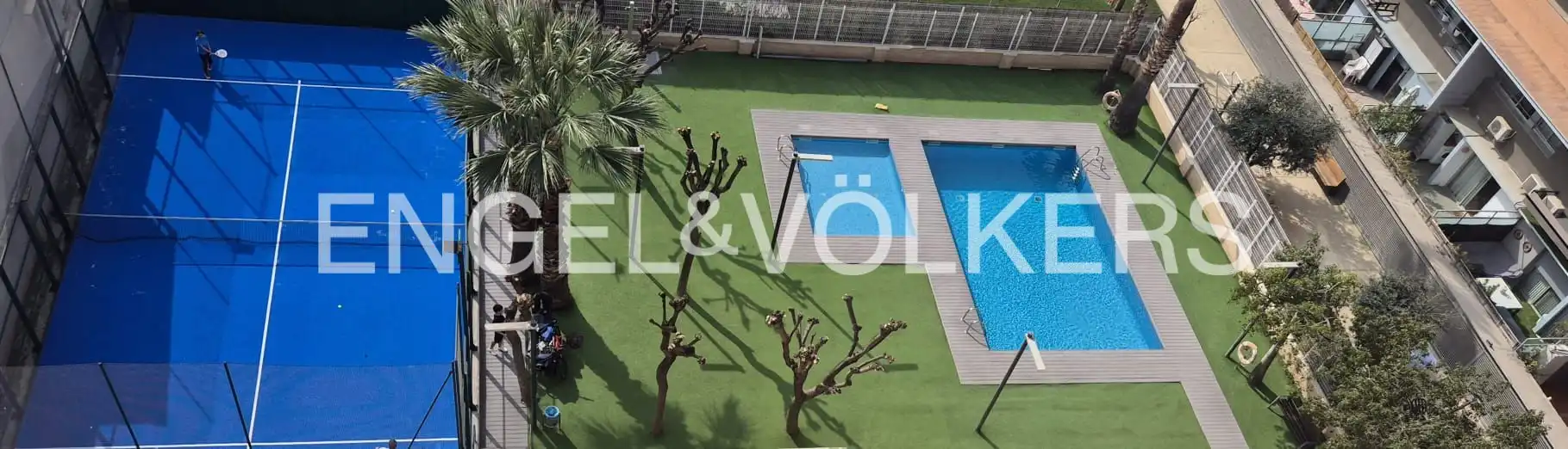 Swimming pool of Flat for sale in Barcelona  with Air Conditioner, Heating and Private garden