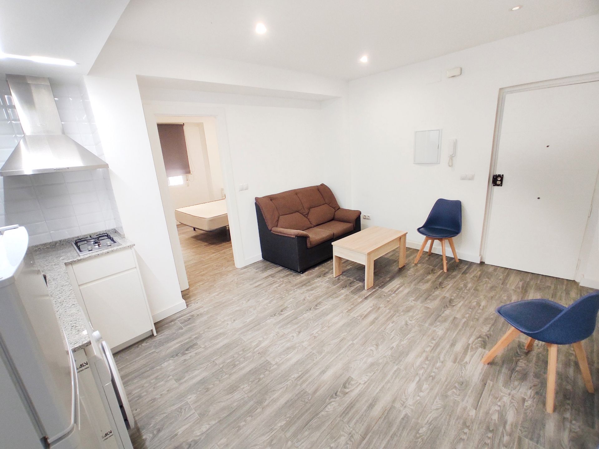 Dormitori de Pis de lloguer en Maracena amb Moblat i TV