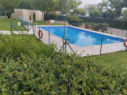 Piscina de Pis en venda en San Sebastián de los Reyes amb Aire condicionat