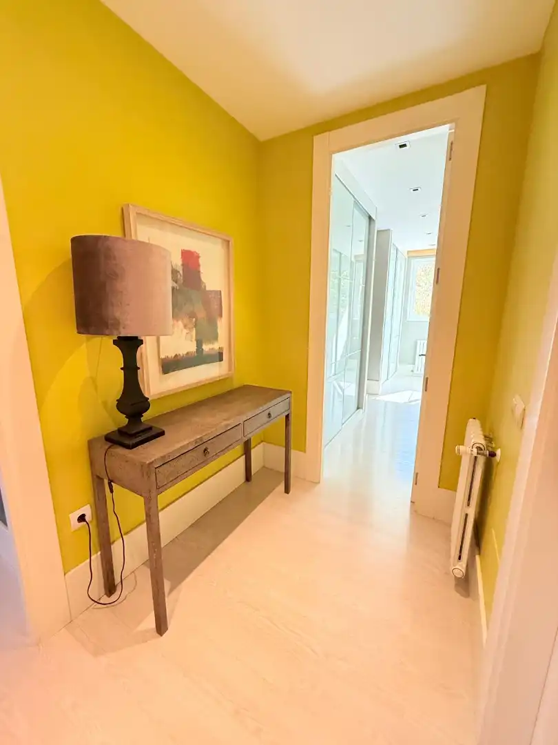 Casa aparellada amb terrassa de lloguer a Este, imagen 32