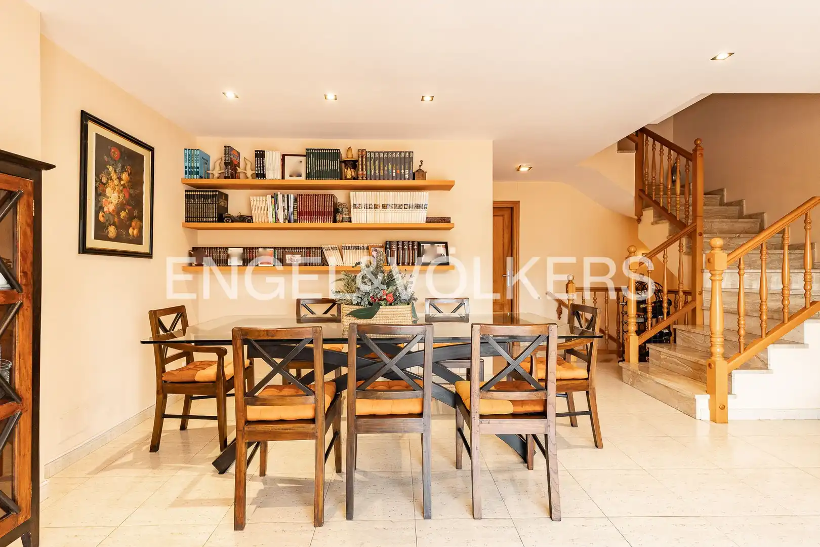 Adosado con terraza en venta en Nucli Urbà, imagen 2