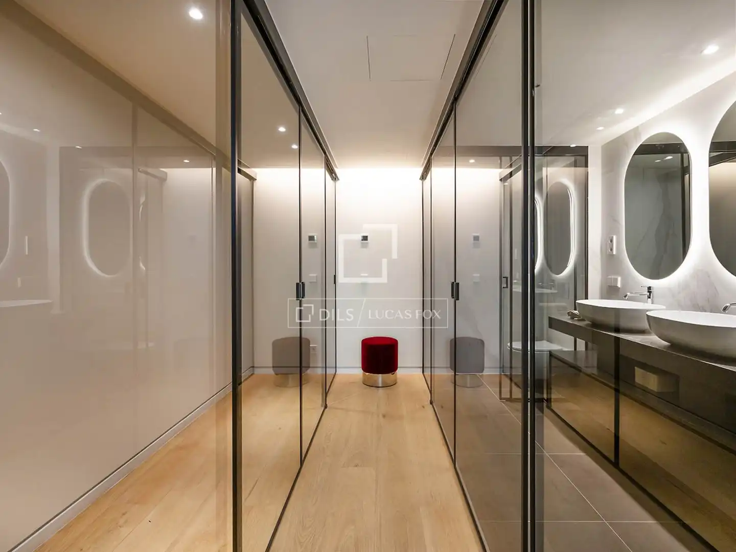 Flat for sale in Barcelona  with Air Conditioner, Terrace and Swimming Pool