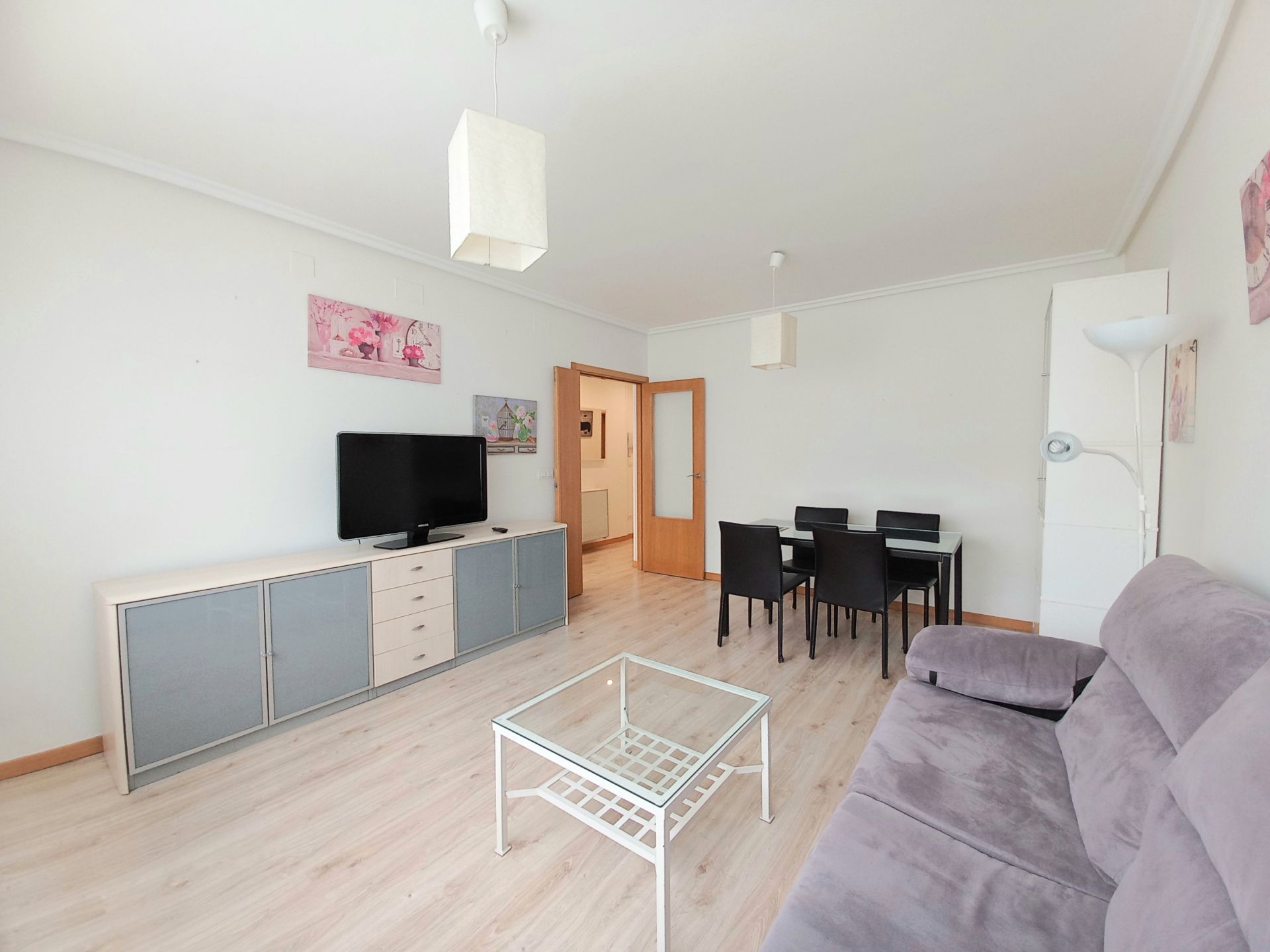 Sala d'estar de Pis en venda en Burgos Capital amb Calefacció, Terrassa i Traster