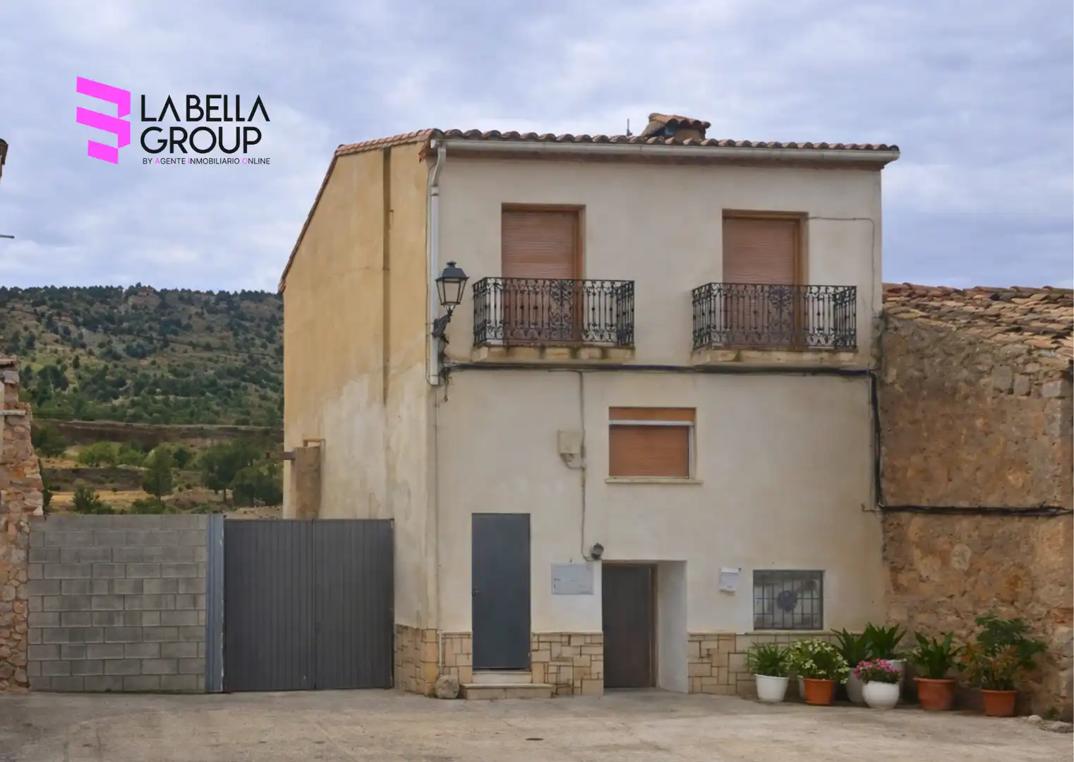Vista exterior de Dúplex en venda en Manzanera amb Aire condicionat i Balcó