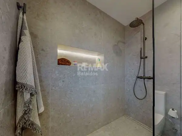 Baño de Casa adosada en venta en Vigo  con Calefacción, Jardín privado y Terraza