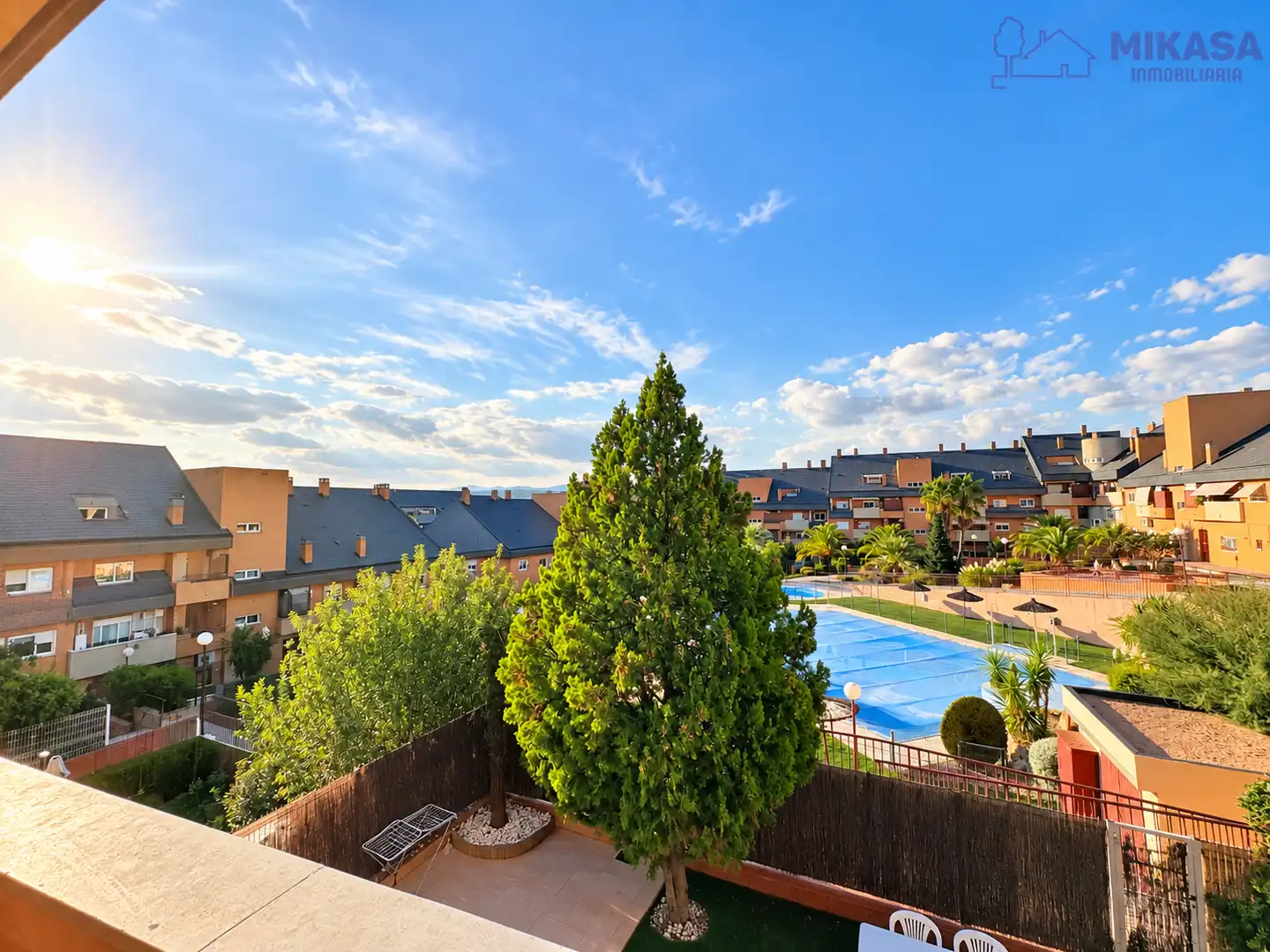 Apartament amb piscina de lloguer a Alameda