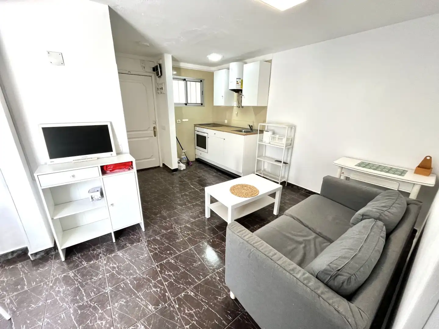 Sala de estar de Apartamento de alquiler en San Bartolomé de Tirajana con Terraza, Amueblado y Piscina comunitaria
