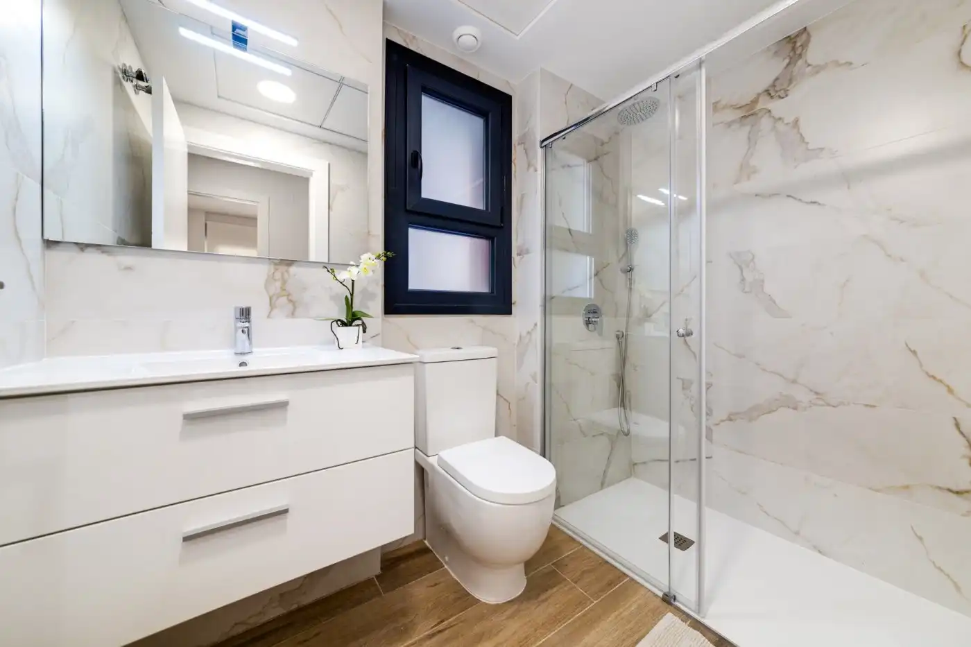 Bany de Apartament en venda en Villamartín amb Aire condicionat, Calefacció i Jardí privat