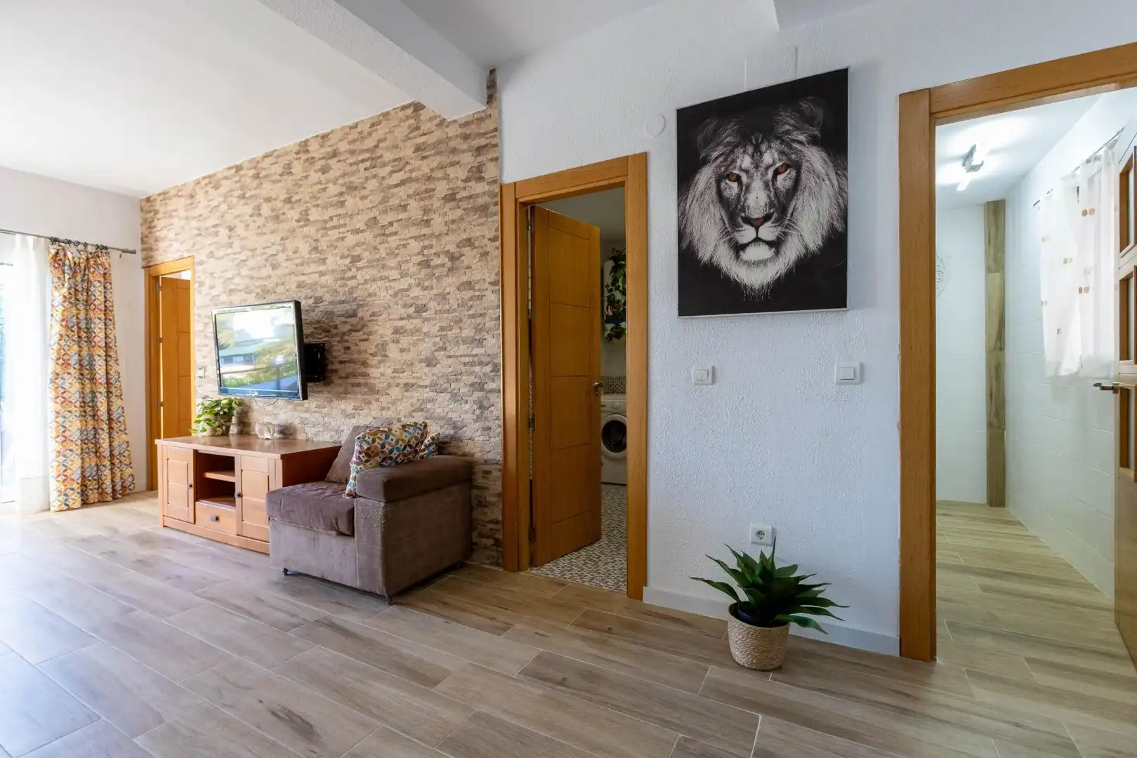 Sala d'estar de Apartament en venda en Torremolinos amb Jardí privat, Terrassa i Piscina comunitària
