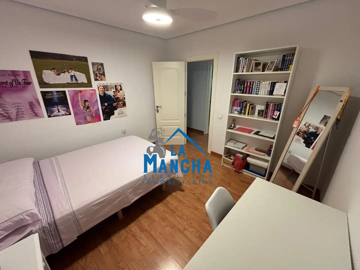 Habitación de Piso de alquiler en Albacete con Aire acondicionado, Calefacción y Amueblado